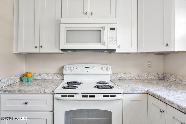 809 Pine Valley Drive, Wilmington, NC 28409