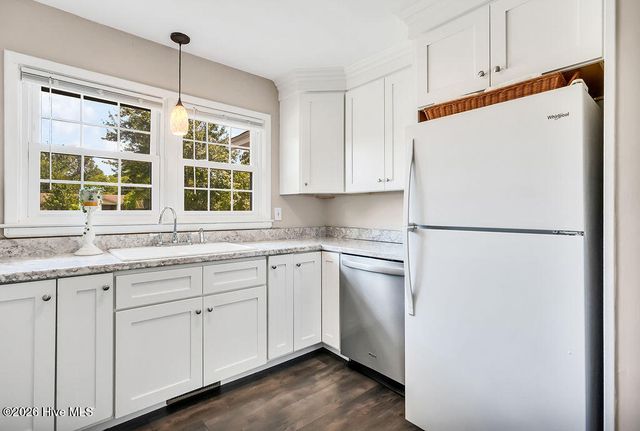809 Pine Valley Drive, Wilmington, NC 28409