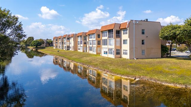 9350 Sunrise Lakes Boulevard 101, Sunrise, FL 33322