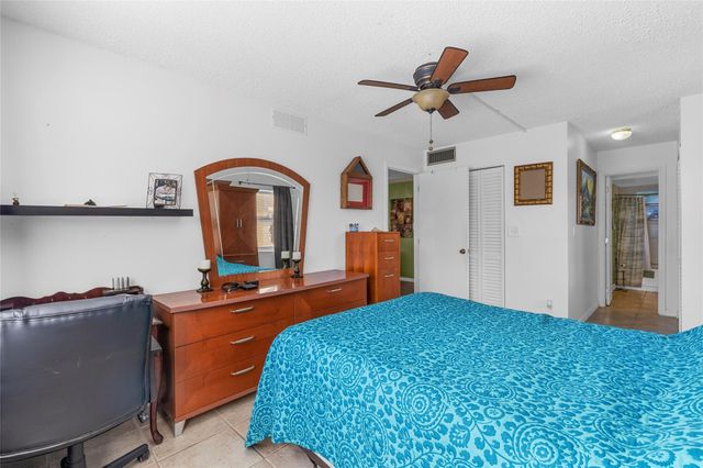 9350 Sunrise Lakes Boulevard 101, Sunrise, FL 33322