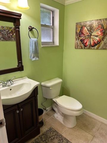 9350 Sunrise Lakes Boulevard 101, Sunrise, FL 33322