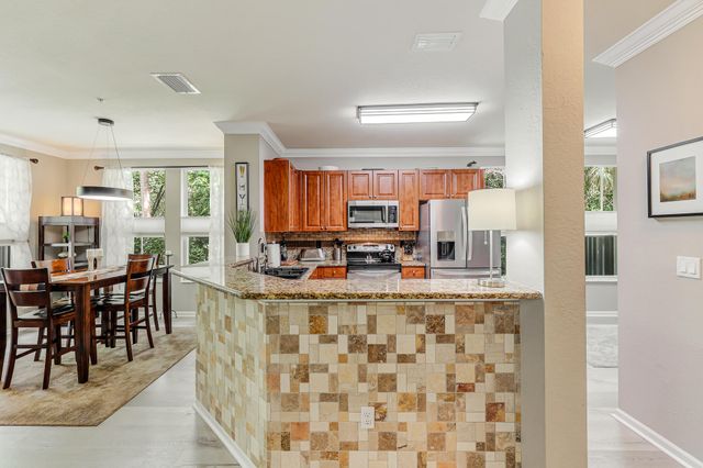 4651 Mimosa Terrace 1204, Coconut Creek, FL 33073