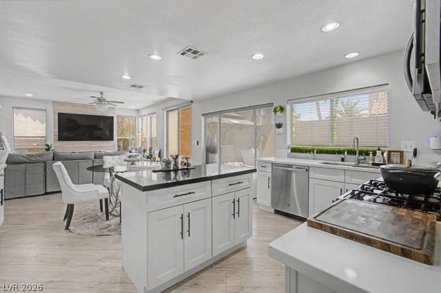 8421 Mount Nido Drive, Las Vegas, NV 89147