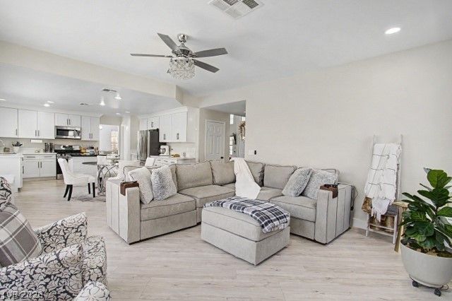 8421 Mount Nido Drive, Las Vegas, NV 89147