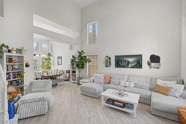 8421 Mount Nido Drive, Las Vegas, NV 89147