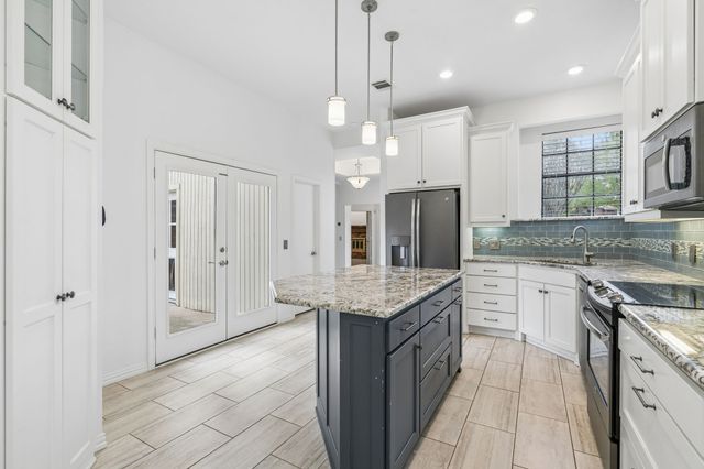 1222 Sycamore Drive, Carrollton, TX 75007