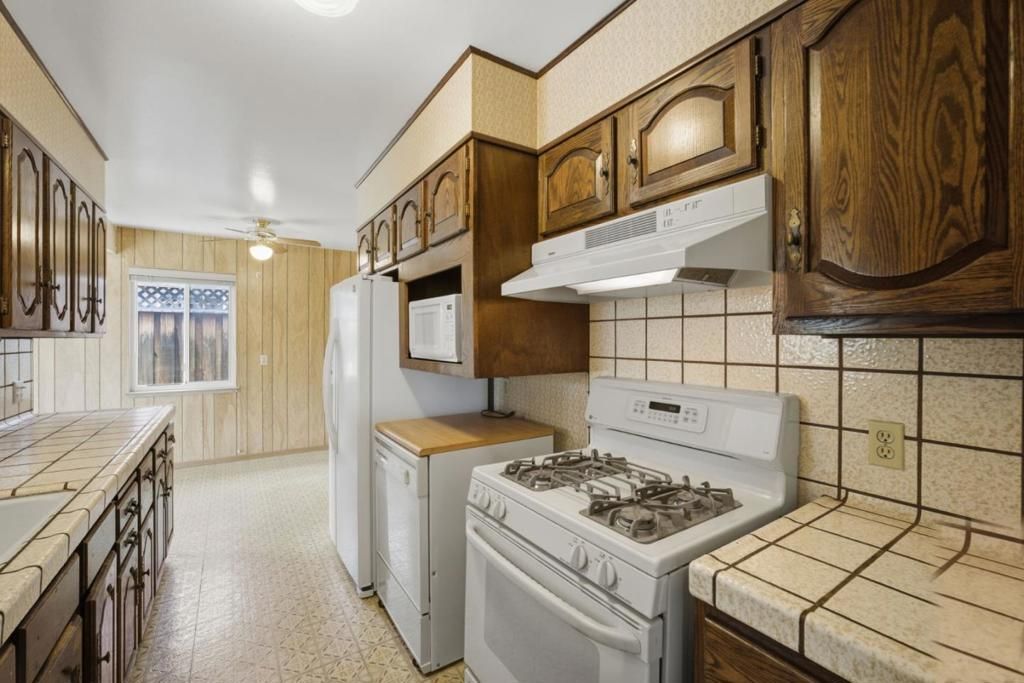 Image 9 of property listing at 1787 Cunningham Street, Santa Clara, CA 95050