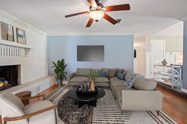 1016 Darlington Oak Drive, Niceville, FL 32578