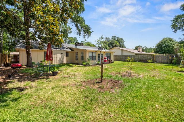1016 Darlington Oak Drive, Niceville, FL 32578