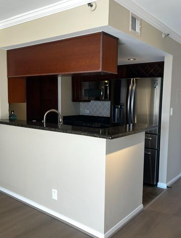 3525 Sage Road 1708, Houston, TX 77056