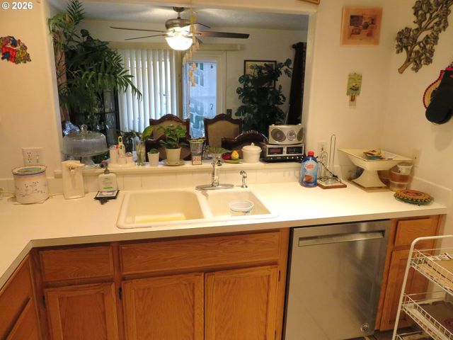 2485 N HOLLADAY St, Cornelius, OR 97113