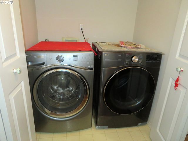 2485 N HOLLADAY St, Cornelius, OR 97113