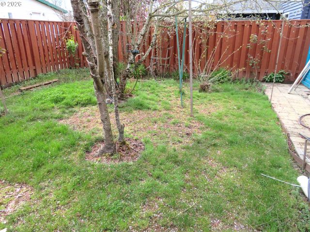 2485 N HOLLADAY St, Cornelius, OR 97113