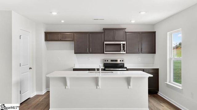 920 Kerwood Street, Wellford, SC 29385