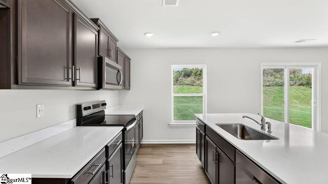 920 Kerwood Street, Wellford, SC 29385
