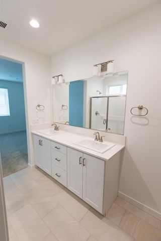 4172 Agnes Lane, Madera, CA 93636