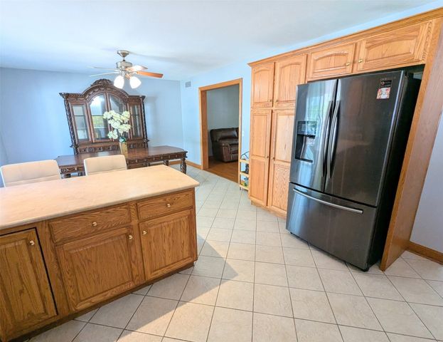 1027 W GORE Road, Erie, PA 16509