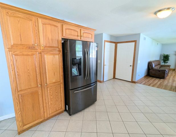 1027 W GORE Road, Erie, PA 16509