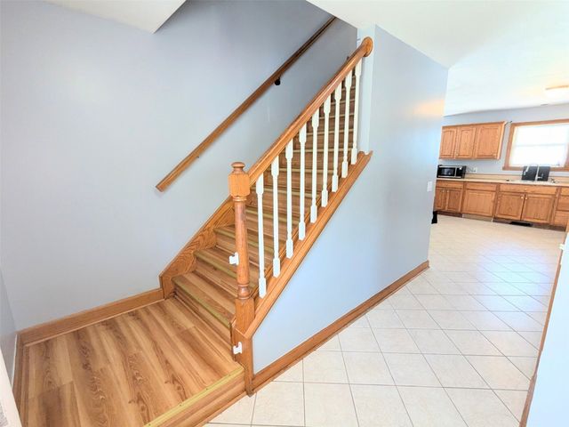 1027 W GORE Road, Erie, PA 16509