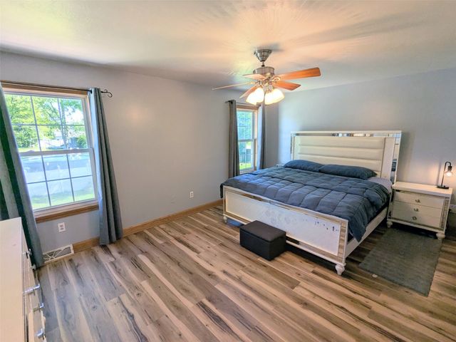 1027 W GORE Road, Erie, PA 16509