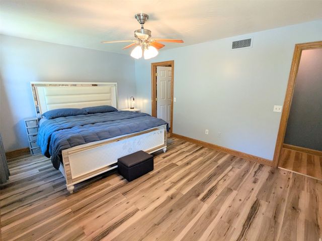 1027 W GORE Road, Erie, PA 16509