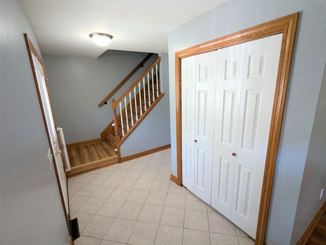 1027 W GORE Road, Erie, PA 16509