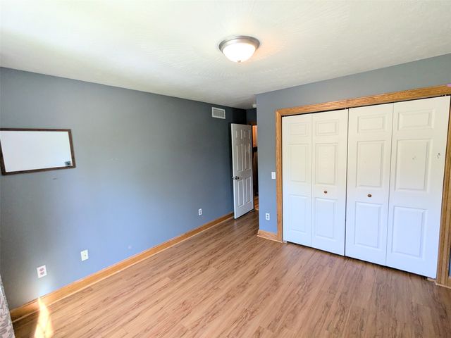 1027 W GORE Road, Erie, PA 16509