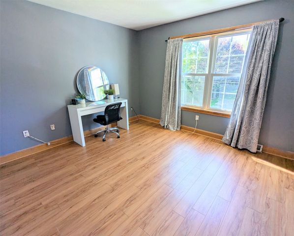 1027 W GORE Road, Erie, PA 16509