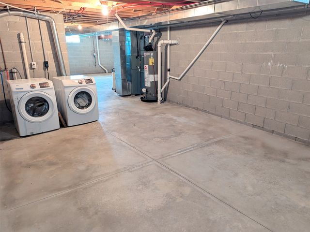 1027 W GORE Road, Erie, PA 16509