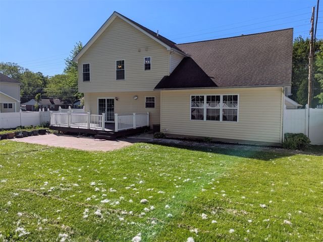1027 W GORE Road, Erie, PA 16509