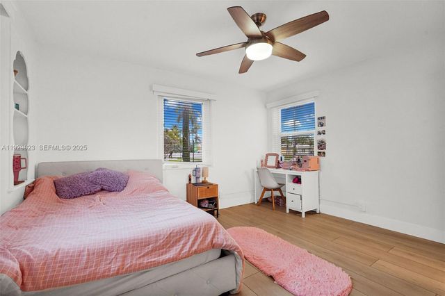 900 Tyler St, Hollywood, FL 33019