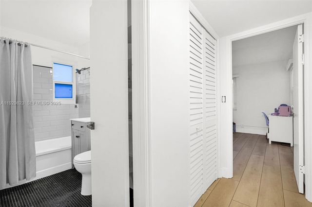 900 Tyler St, Hollywood, FL 33019