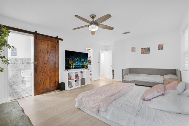 900 Tyler St, Hollywood, FL 33019