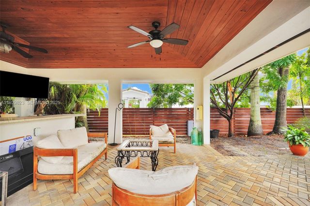 900 Tyler St, Hollywood, FL 33019