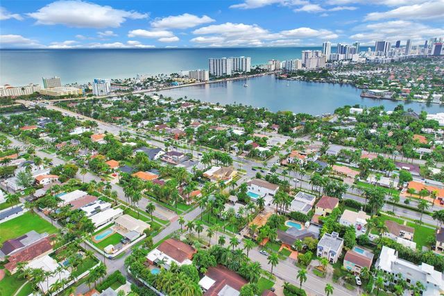 900 Tyler St, Hollywood, FL 33019