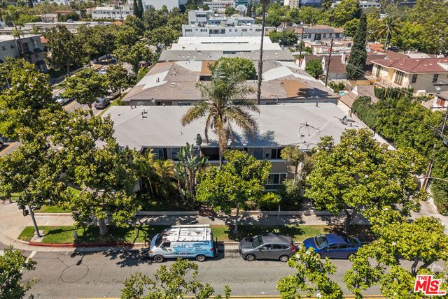 272 S Doheny Drive 1, Beverly Hills, CA 90211