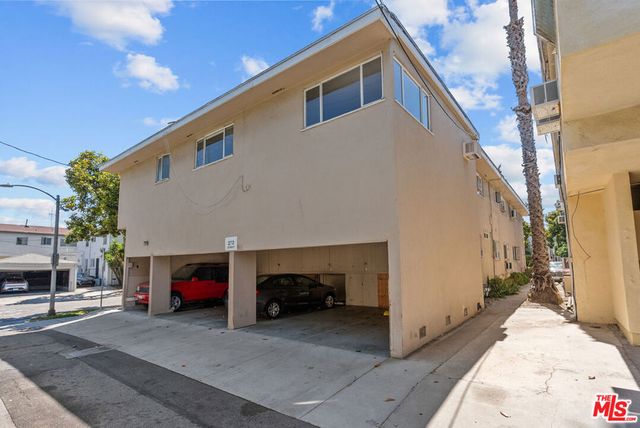 272 S Doheny Drive 1, Beverly Hills, CA 90211