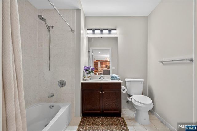 54 Polifly 103, Hackensack, NJ 07601
