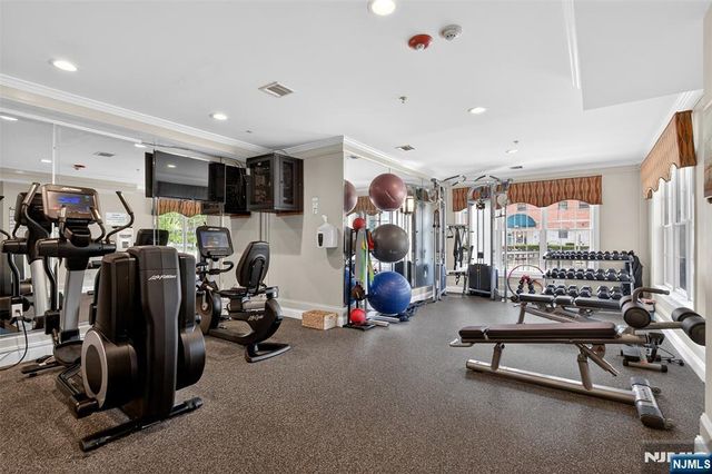54 Polifly 103, Hackensack, NJ 07601