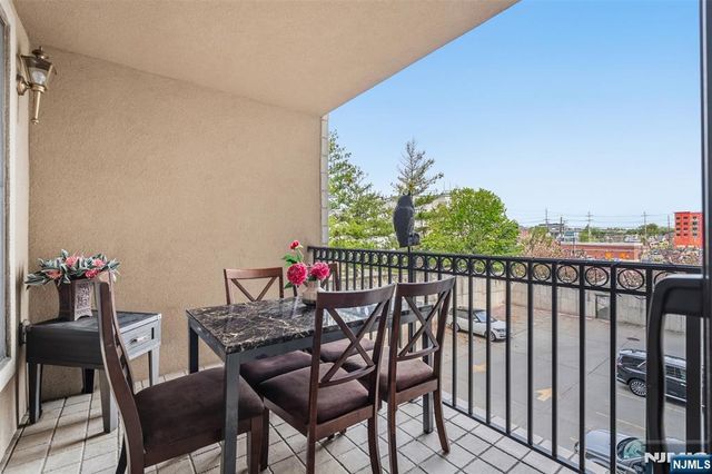 54 Polifly 103, Hackensack, NJ 07601