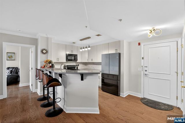 54 Polifly 103, Hackensack, NJ 07601