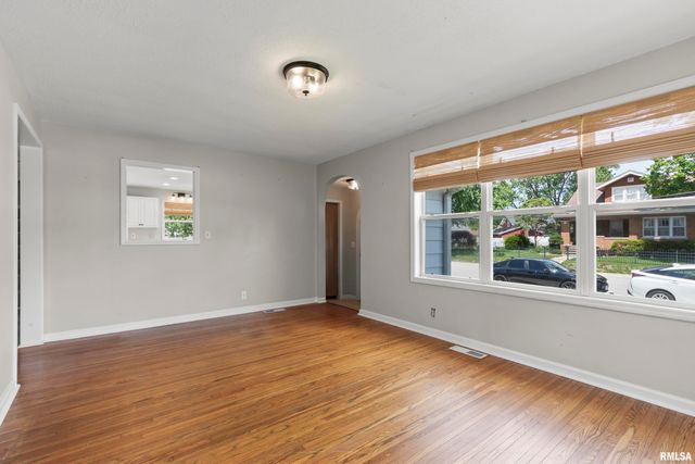 216 E TYLER Street, Morton, IL 61550