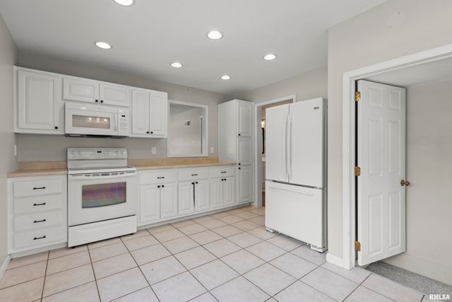 216 E TYLER Street, Morton, IL 61550