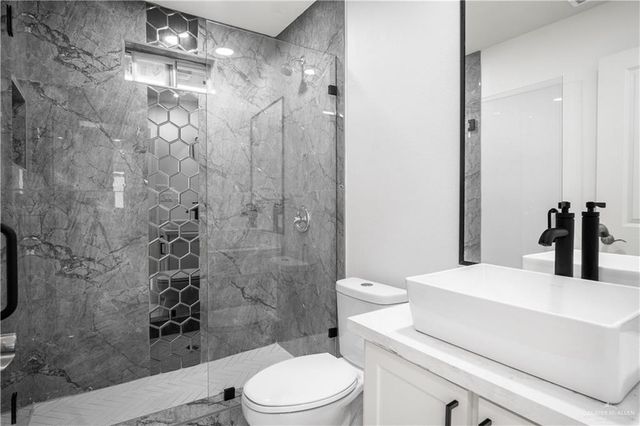 806 Sabrina Street, Alamo, TX 78516