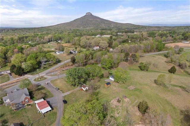 3054 N Old 52 Road, Pinnacle, NC 27043