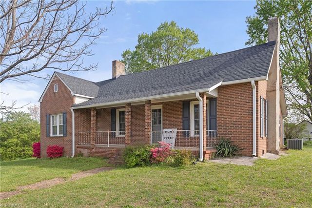 3054 N Old 52 Road, Pinnacle, NC 27043