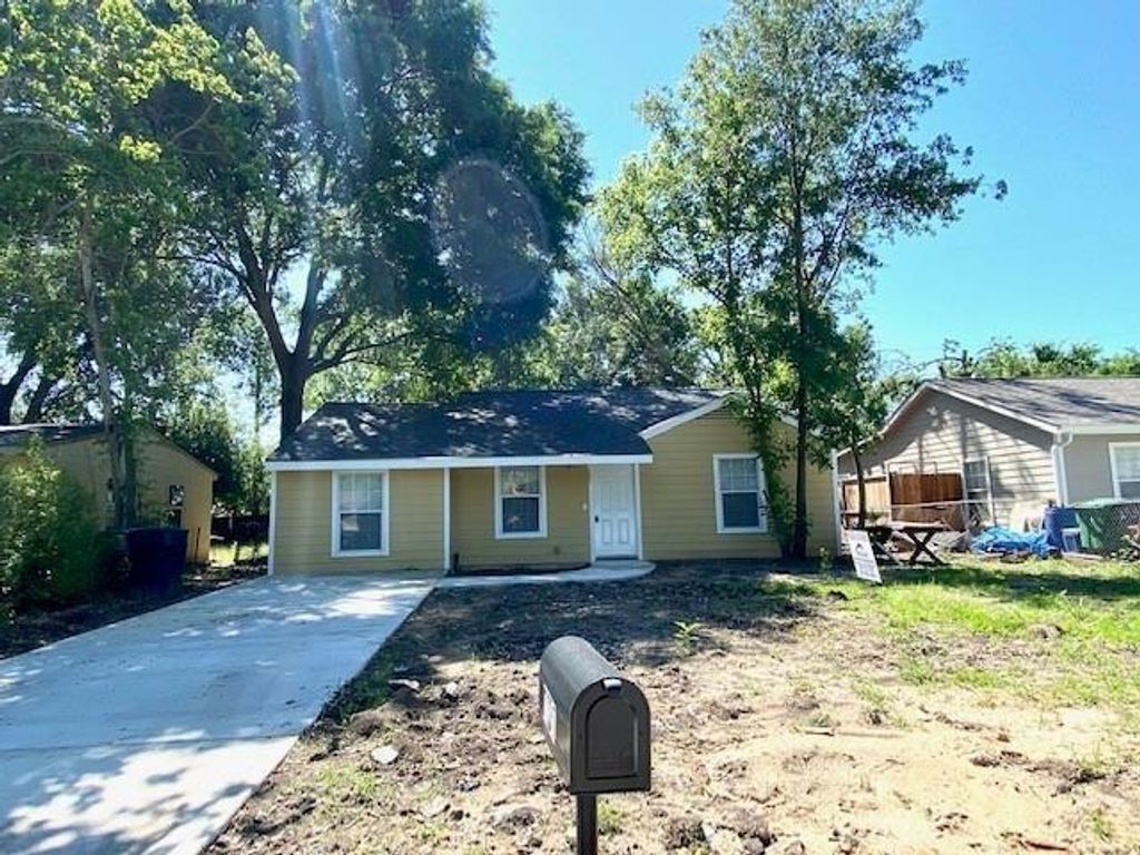 7331 Dunkirk Road, Houston, TX 77033