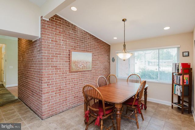 8403 TOPPING, Baltimore, MD 21208