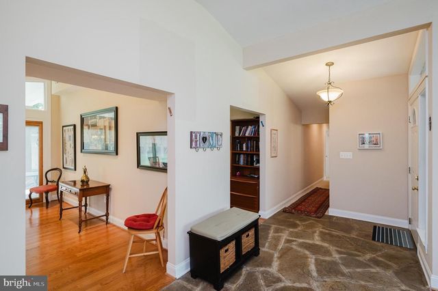 8403 TOPPING, Baltimore, MD 21208