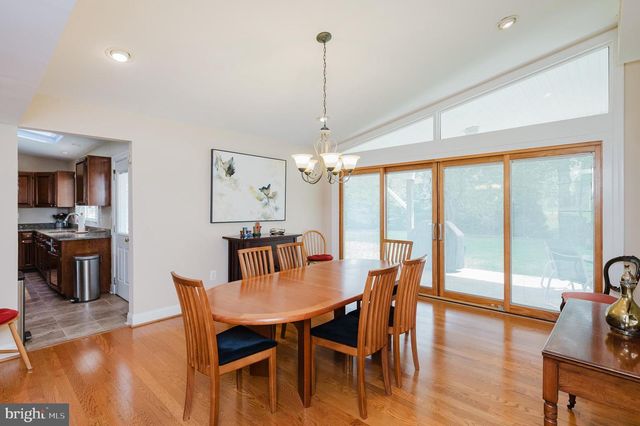 8403 TOPPING, Baltimore, MD 21208